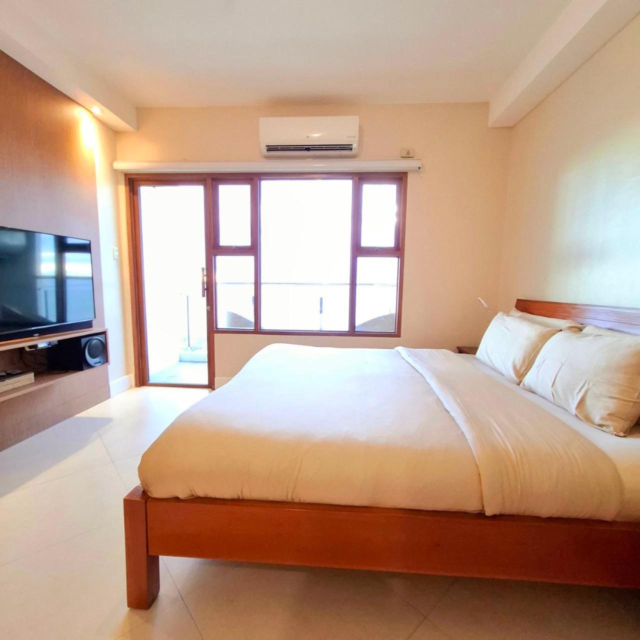 Manila Bayview Rental Экстерьер фото
