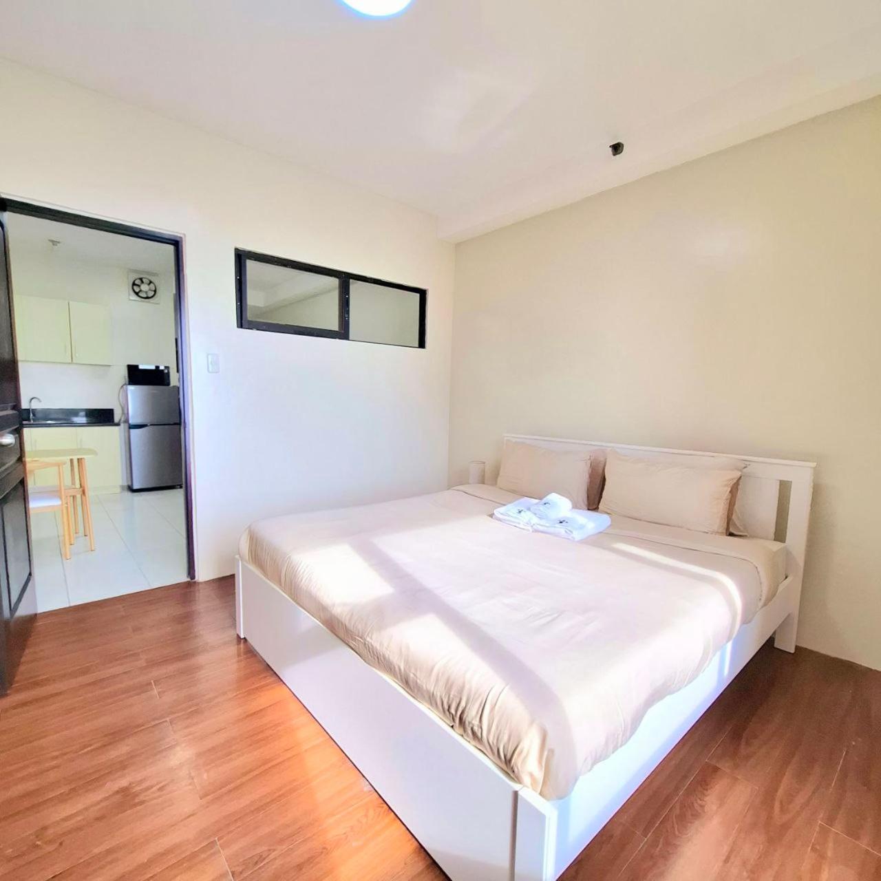Manila Bayview Rental Экстерьер фото
