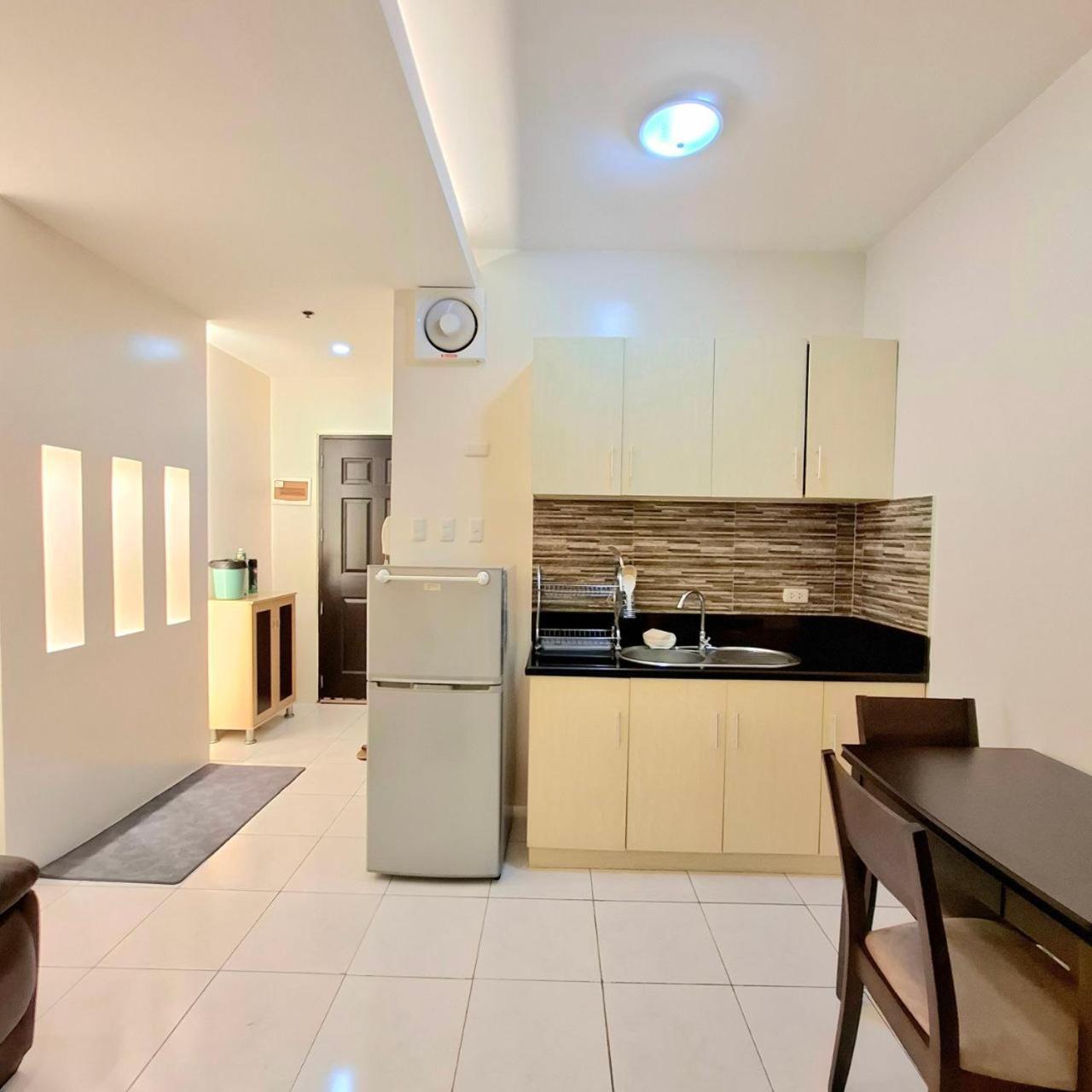 Manila Bayview Rental Экстерьер фото